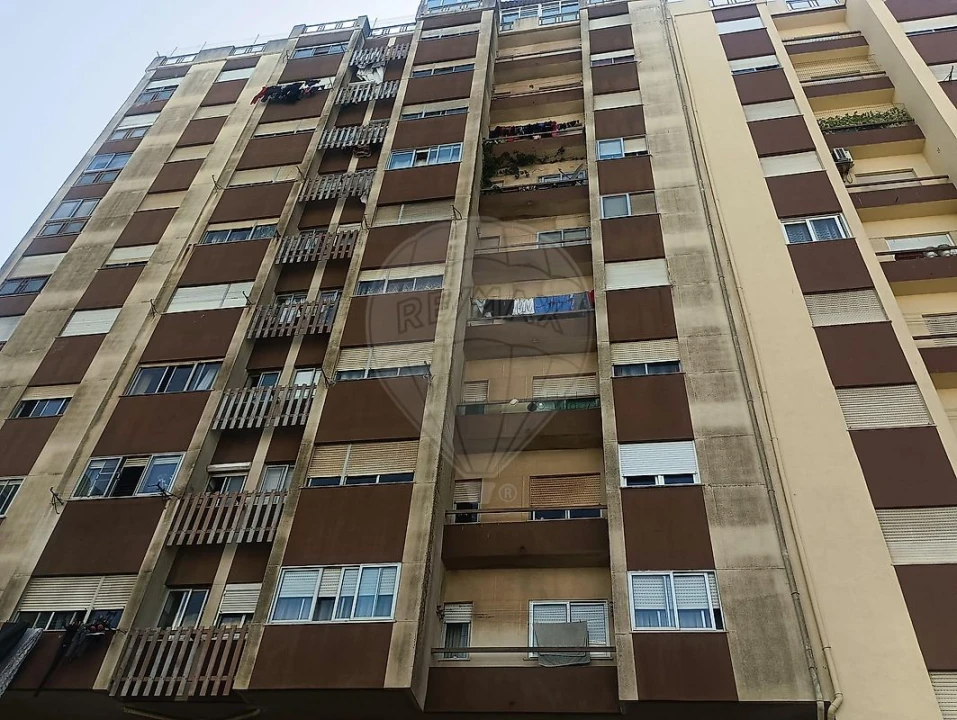 Apartamento T2 para Venda em Cacém e São Marcos Foto 24