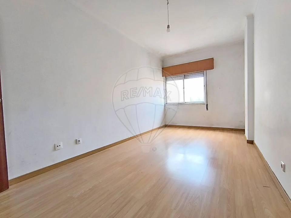 Apartamento T2 para Venda em Cacém e São Marcos Foto 16