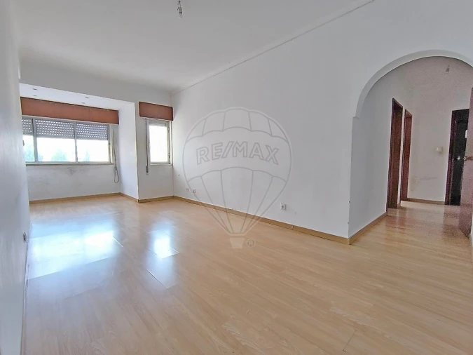 Apartamento T2 para Venda em Cacém e São Marcos Foto 3