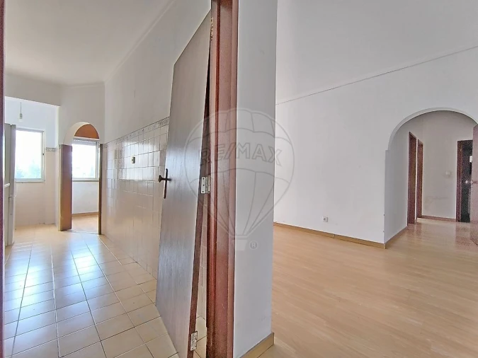 Apartamento T2 para Venda em Cacém e São Marcos Foto 12