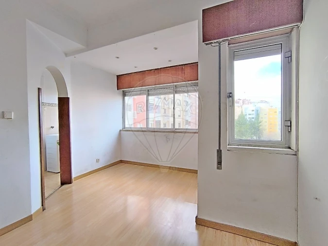 Apartamento T2 para Venda em Cacém e São Marcos Foto 1