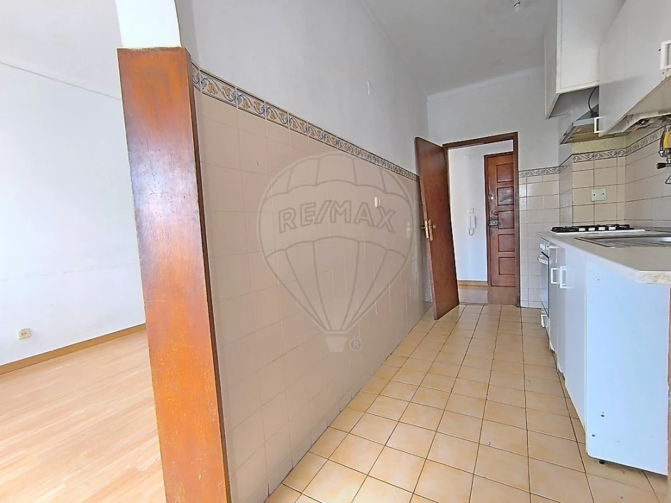 Apartamento T2 para Venda em Cacém e São Marcos Foto 11