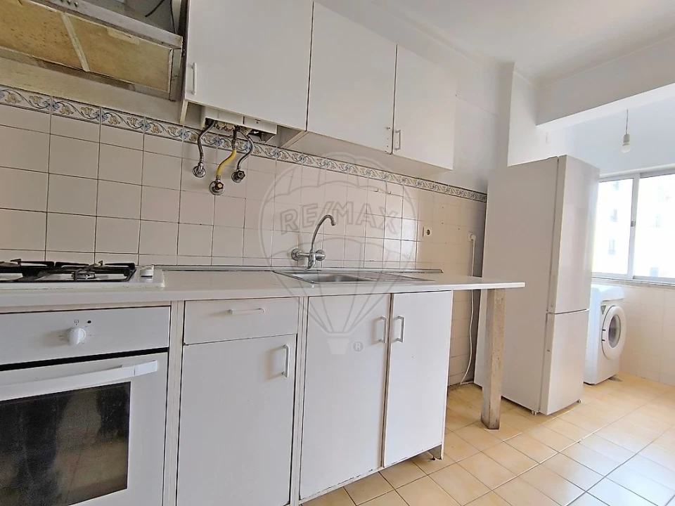 Apartamento T2 para Venda em Cacém e São Marcos Foto 10