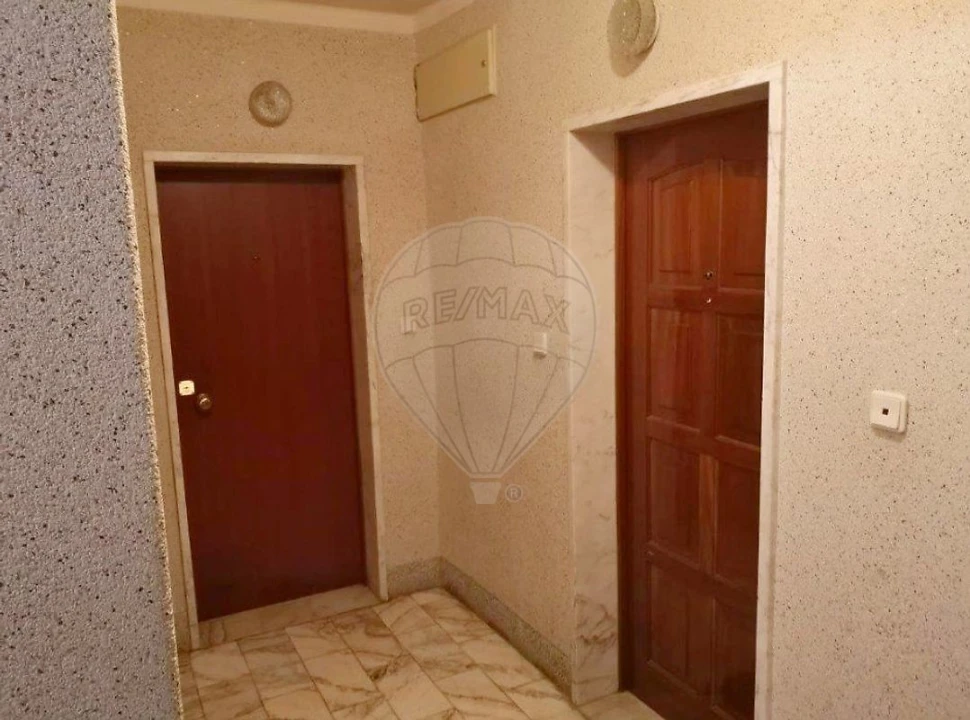 Apartamento T2 para Venda em Algueirão-Mem Martins Foto 7