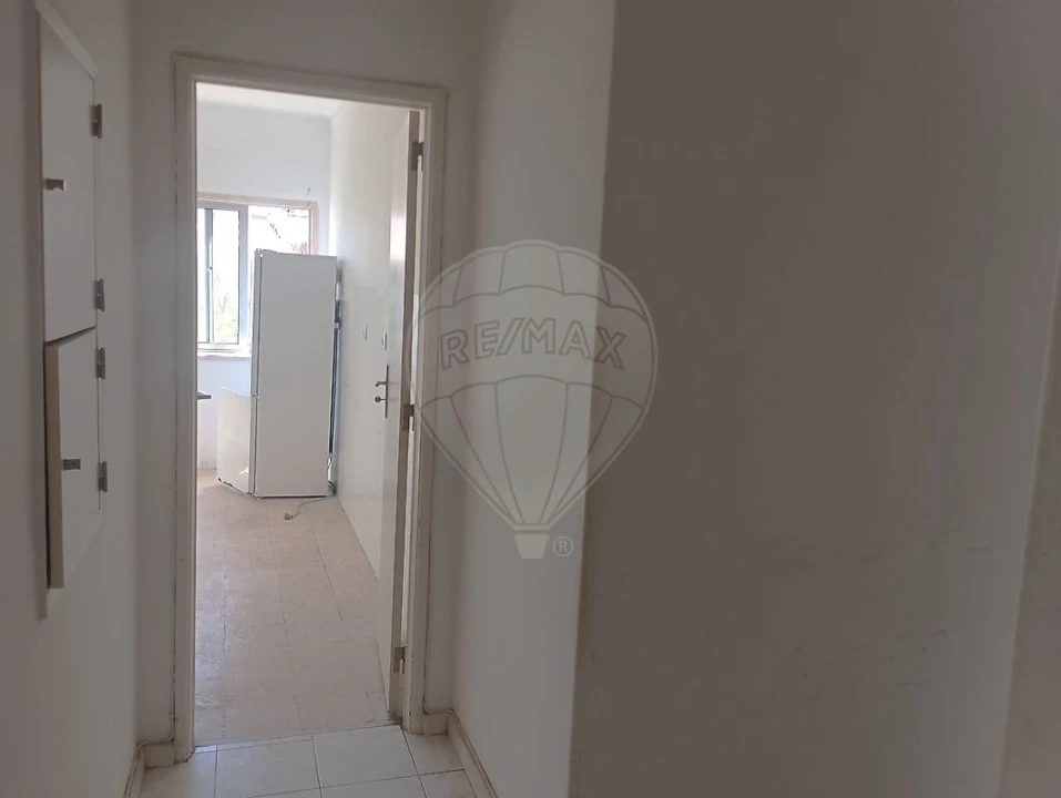 Apartamento T2 para Venda em Cacém e São Marcos Foto 20