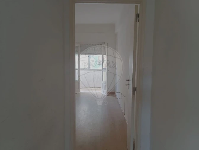 Apartamento T2 para Venda em Cacém e São Marcos Foto 28