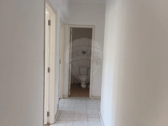 Apartamento T2 para Venda em Cacém e São Marcos Foto 16