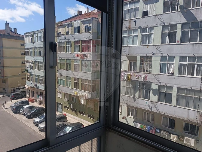 Apartamento T2 para Venda em Cacém e São Marcos Foto 8