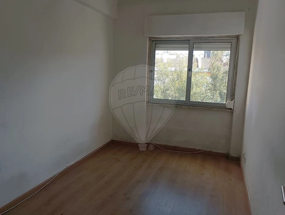 Apartamento T2 para Venda em Cacém e São Marcos Foto 13