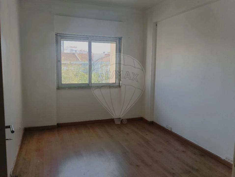 Apartamento T2 para Venda em Cacém e São Marcos Foto 26