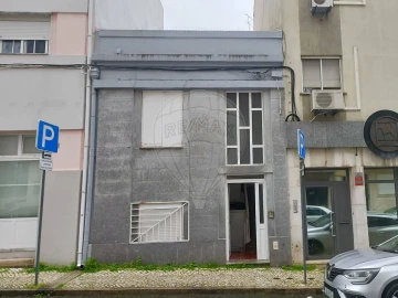 Prédio para Venda em Avenidas Novas