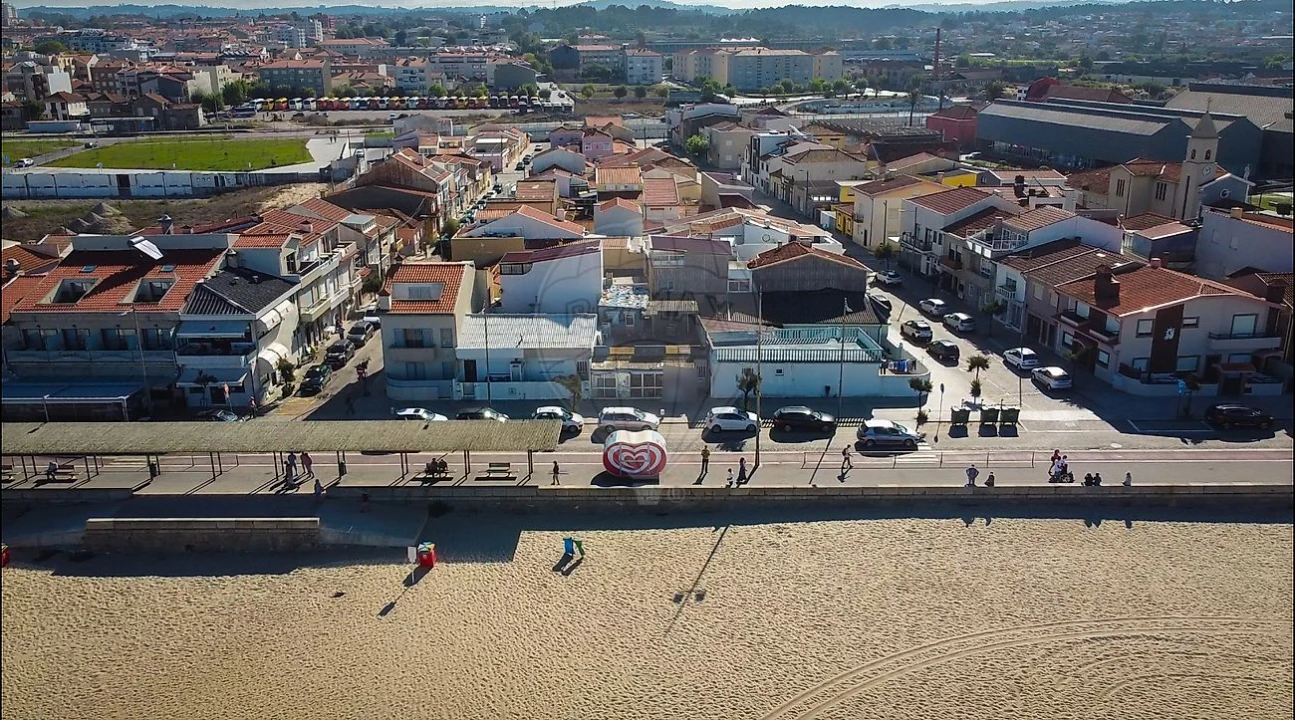 Moradia T2 para Arrendamento em Espinho Foto 12