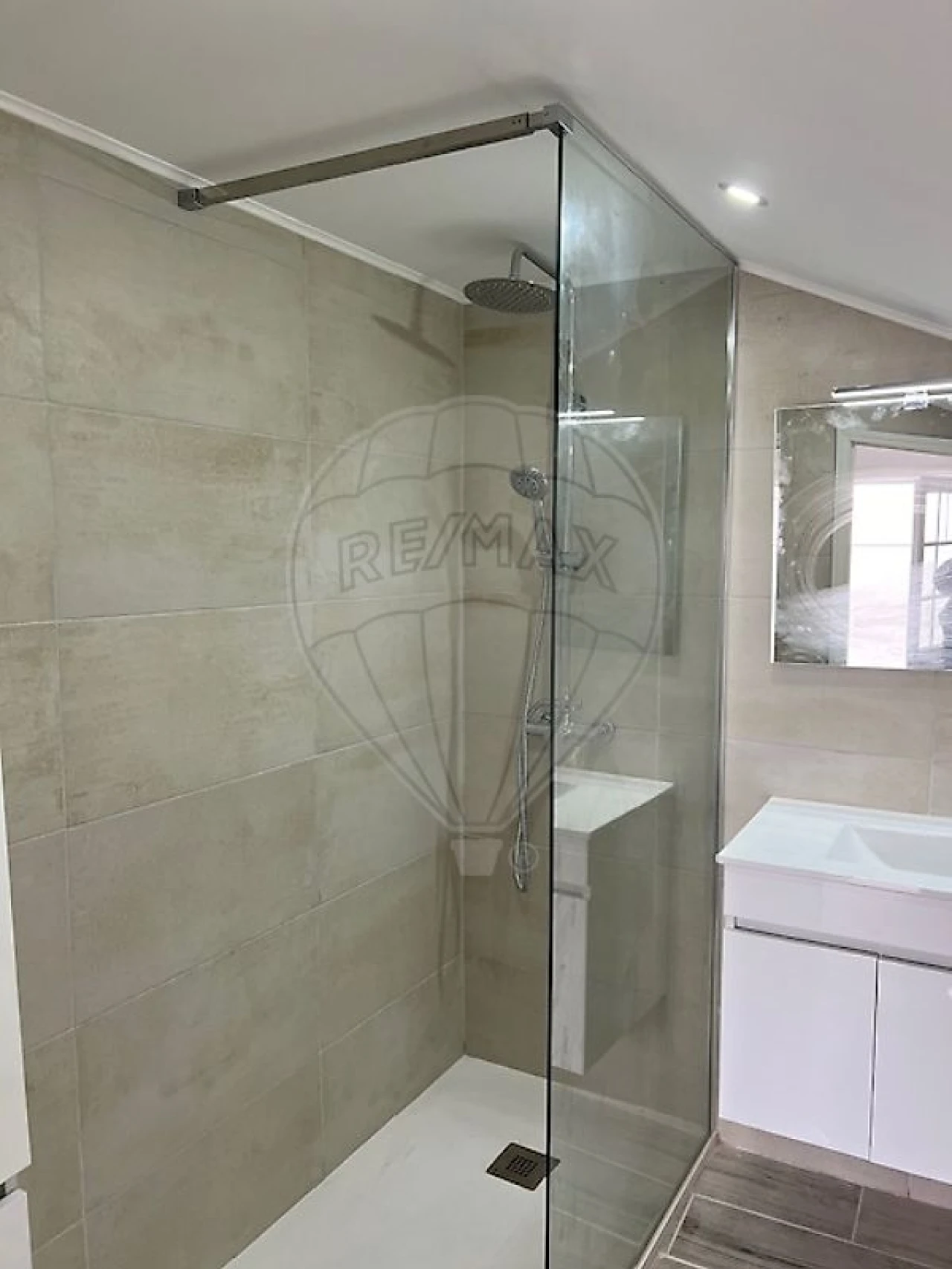 Moradia T2 para Arrendamento em Espinho Foto 7