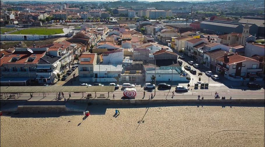 Moradia T2 para Arrendamento em Espinho Foto 12
