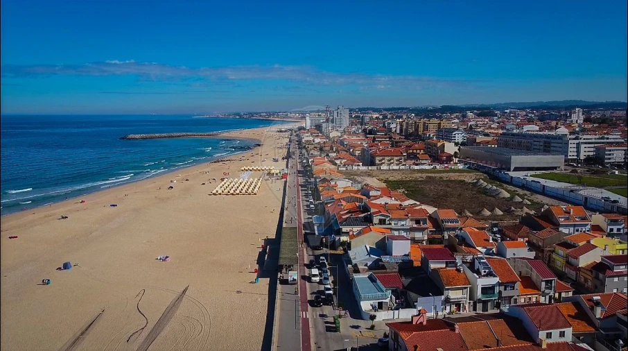 Moradia T2 para Arrendamento em Espinho Foto 10
