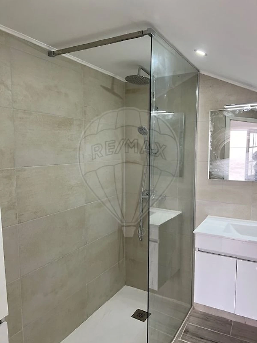 Moradia T2 para Arrendamento em Espinho Foto 7