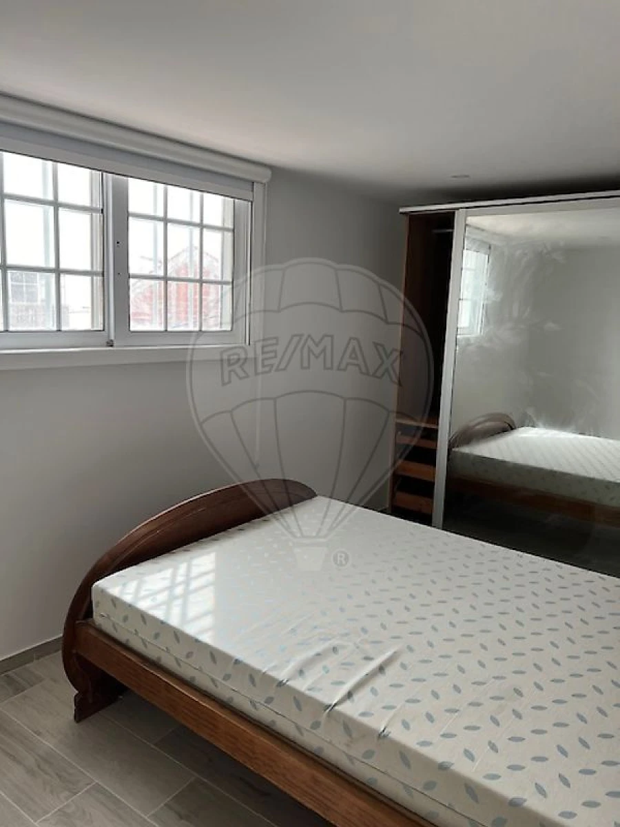 Moradia T2 para Arrendamento em Espinho Foto 8