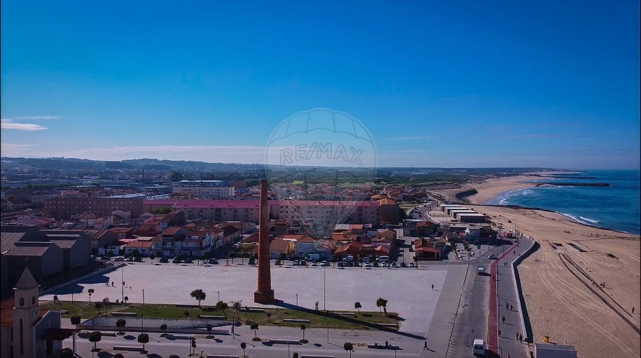 Moradia T2 para Arrendamento em Espinho Foto 11