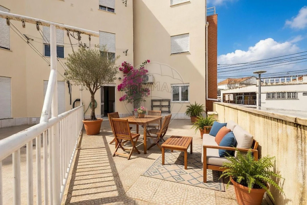 Apartamento T3 para Venda em Aveiras de Cima Foto 30