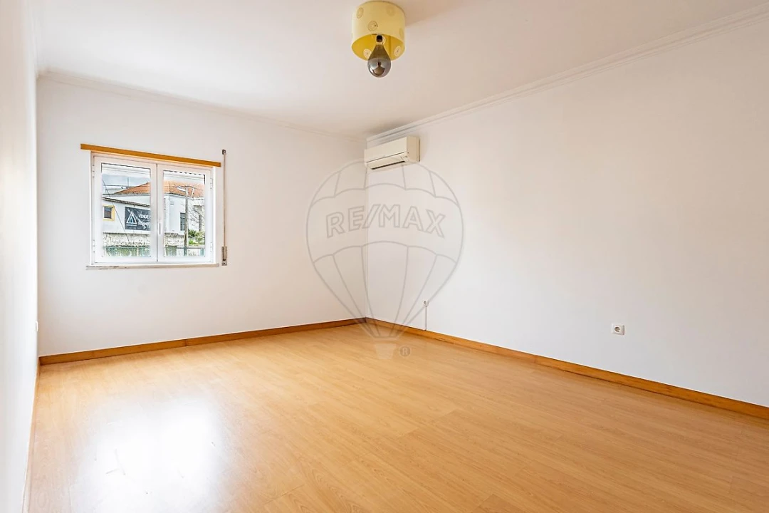 Apartamento T3 para Venda em Aveiras de Cima Foto 17