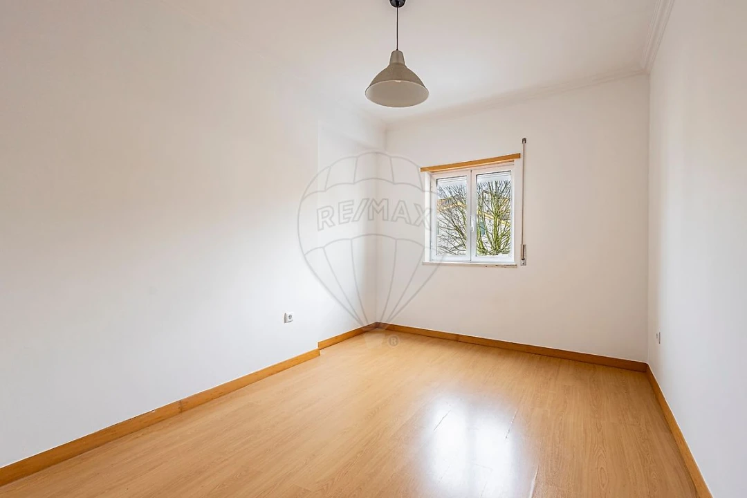 Apartamento T3 para Venda em Aveiras de Cima Foto 18