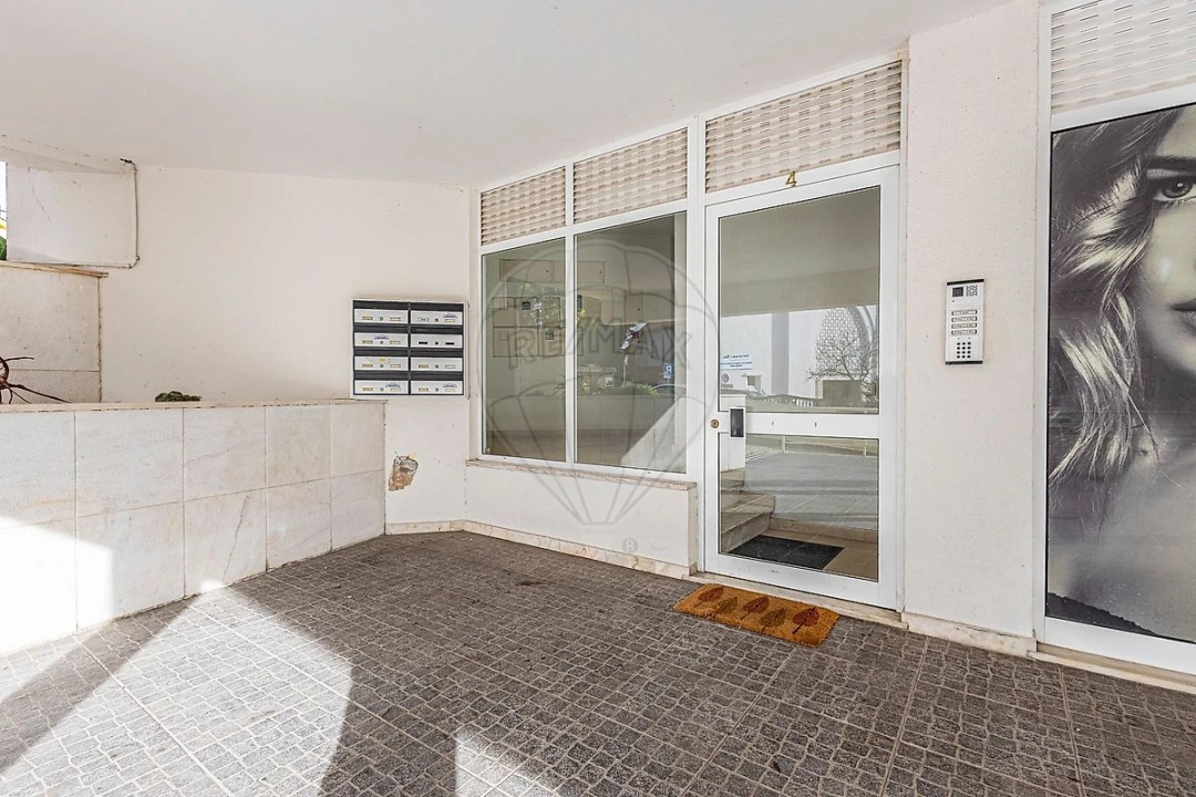 Apartamento T3 para Venda em Aveiras de Cima Foto 2