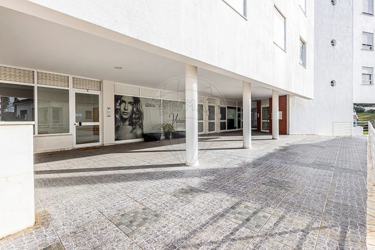 Apartamento T3 para Venda em Aveiras de Cima Foto 4