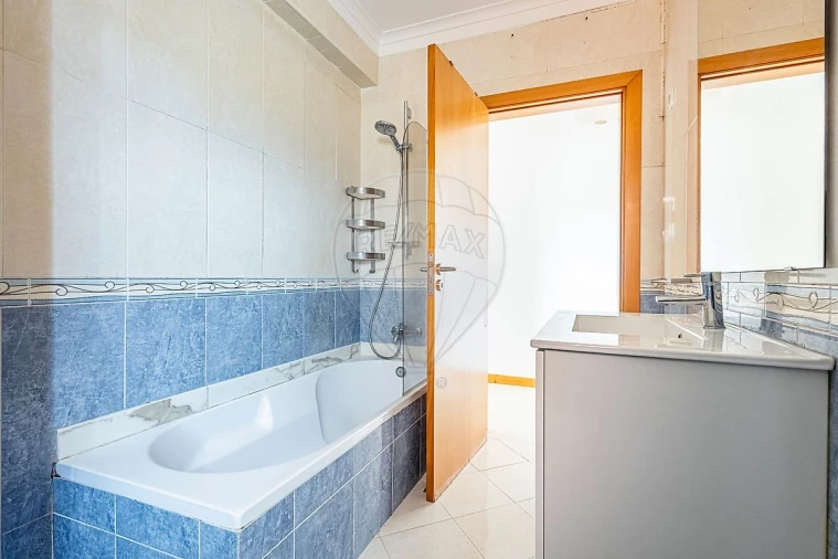 Apartamento T3 para Venda em Aveiras de Cima Foto 22