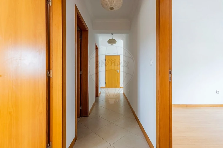 Apartamento T3 para Venda em Aveiras de Cima Foto 25