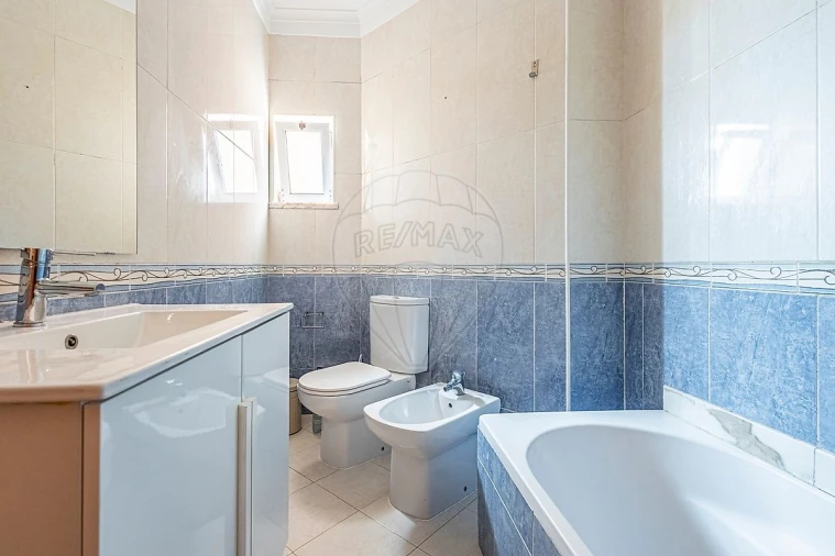 Apartamento T3 para Venda em Aveiras de Cima Foto 24