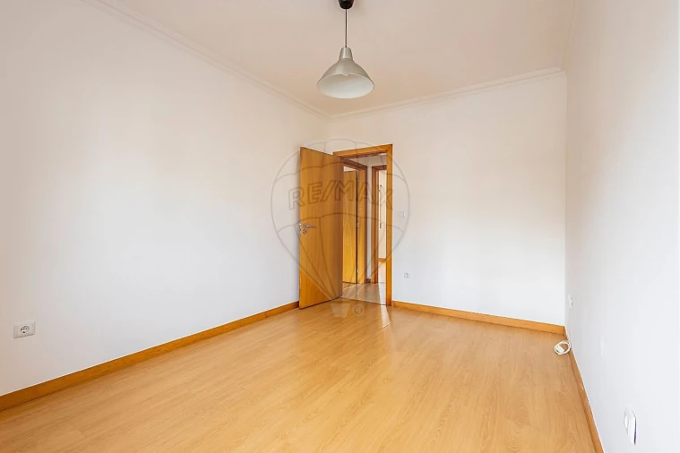 Apartamento T3 para Venda em Aveiras de Cima Foto 19