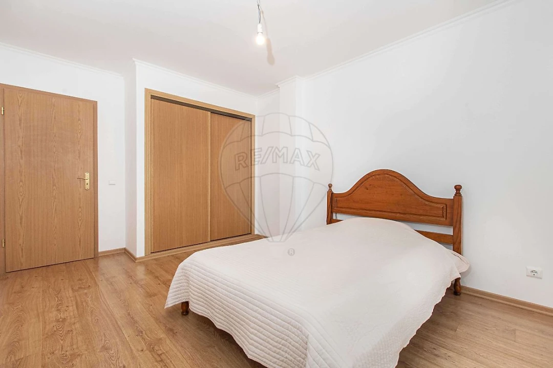 Apartamento T2 para Venda em Azambuja Foto 21