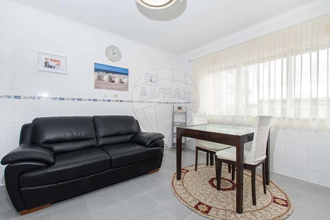 Apartamento T2 para Venda em Azambuja Foto 5