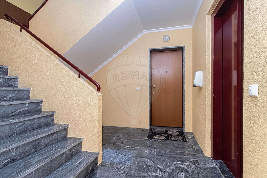 Apartamento T2 para Venda em Azambuja Foto 25