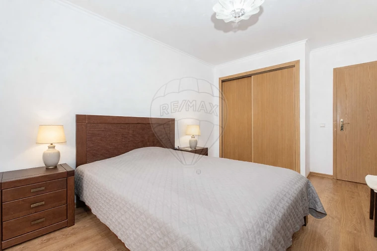 Apartamento T2 para Venda em Azambuja Foto 16