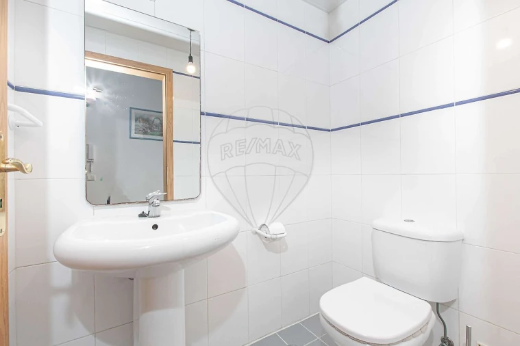 Apartamento T2 para Venda em Azambuja Foto 4