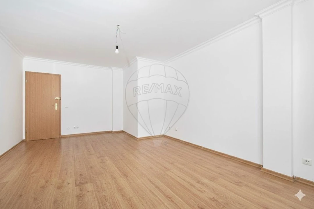 Apartamento T2 para Venda em Azambuja Foto 11