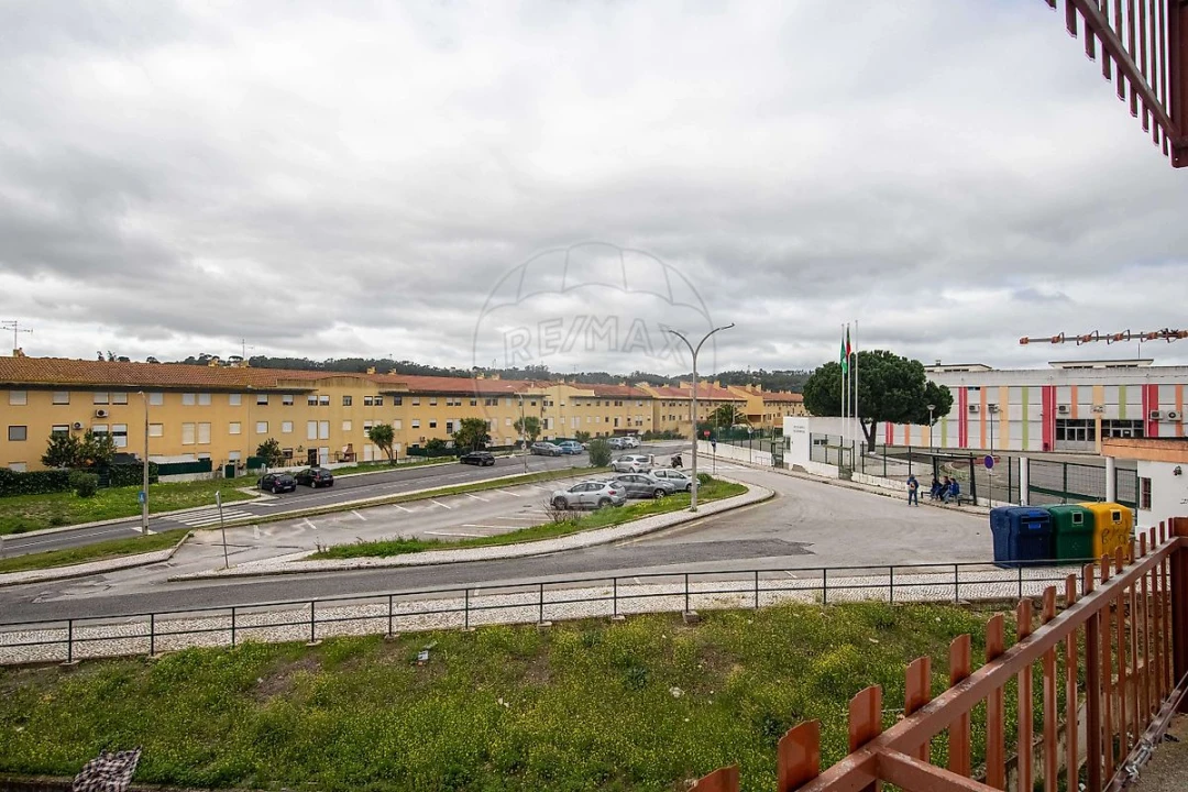 Apartamento T2 para Venda em Azambuja Foto 28