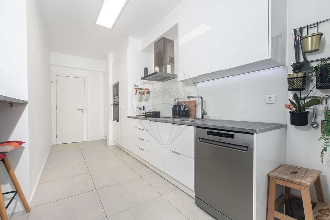 Apartamento T2 para Venda em São Domingos de Rana Foto 16