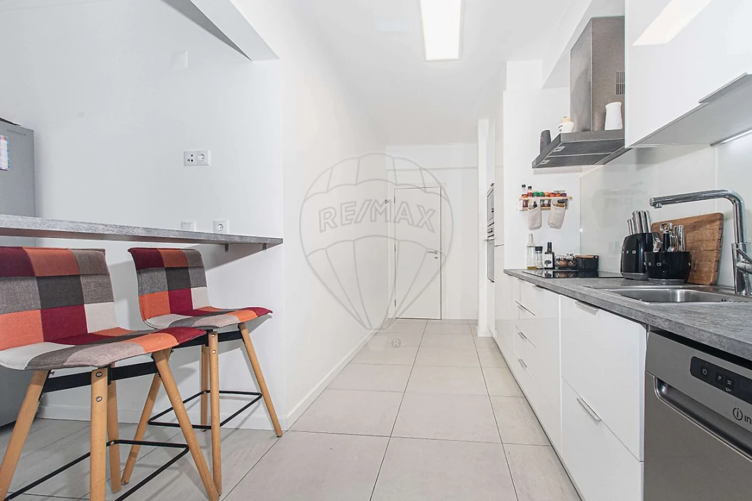 Apartamento T2 para Venda em São Domingos de Rana Foto 14