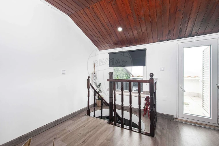 Apartamento T2 para Venda em São Domingos de Rana Foto 21