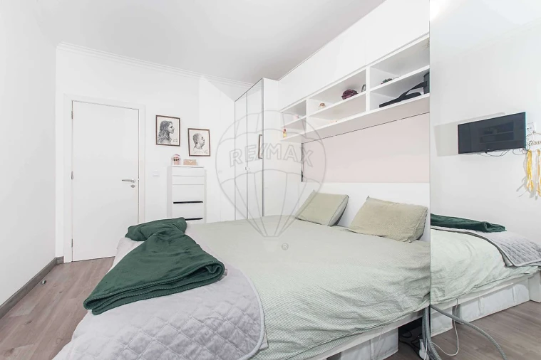 Apartamento T2 para Venda em São Domingos de Rana Foto 24