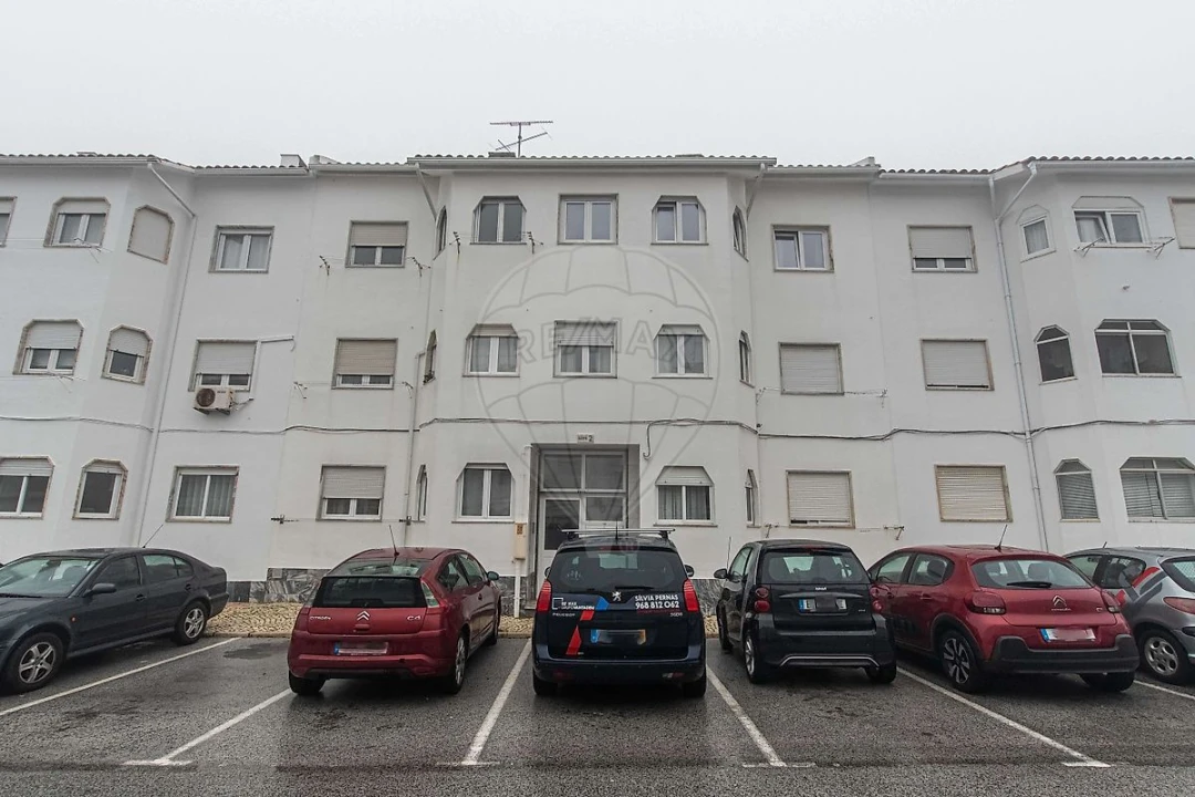 Apartamento T2 para Venda em São Domingos de Rana Foto 19