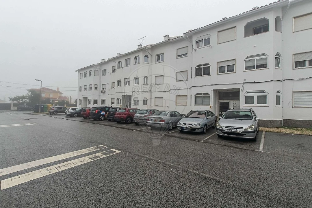 Apartamento T2 para Venda em São Domingos de Rana Foto 20