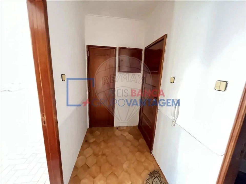 Apartamento T1 para Venda em Agualva e Mira-Sintra Foto 2