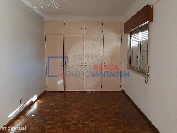 Apartamento T1 para Venda em Agualva e Mira-Sintra Foto 8