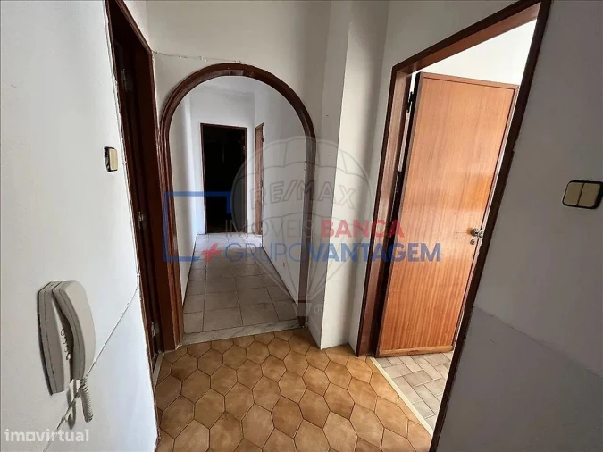 Apartamento T1 para Venda em Agualva e Mira-Sintra Foto 6
