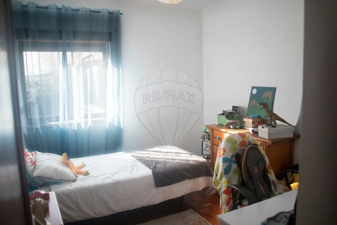 Apartamento T3 para Venda em Santo Antonio dos Olivais Foto 7