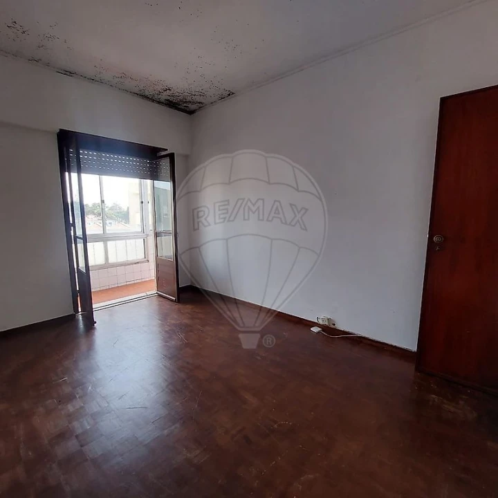 Apartamento T2 para Venda em Algueirão-Mem Martins Foto 22