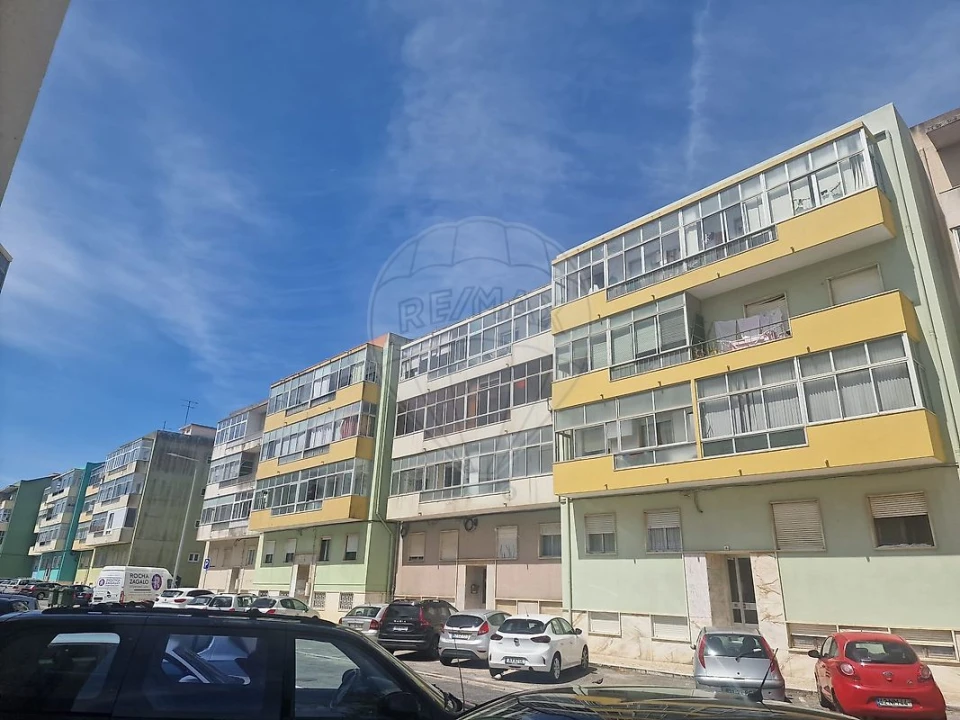 Apartamento T2 para Venda em Algueirão-Mem Martins Foto 8